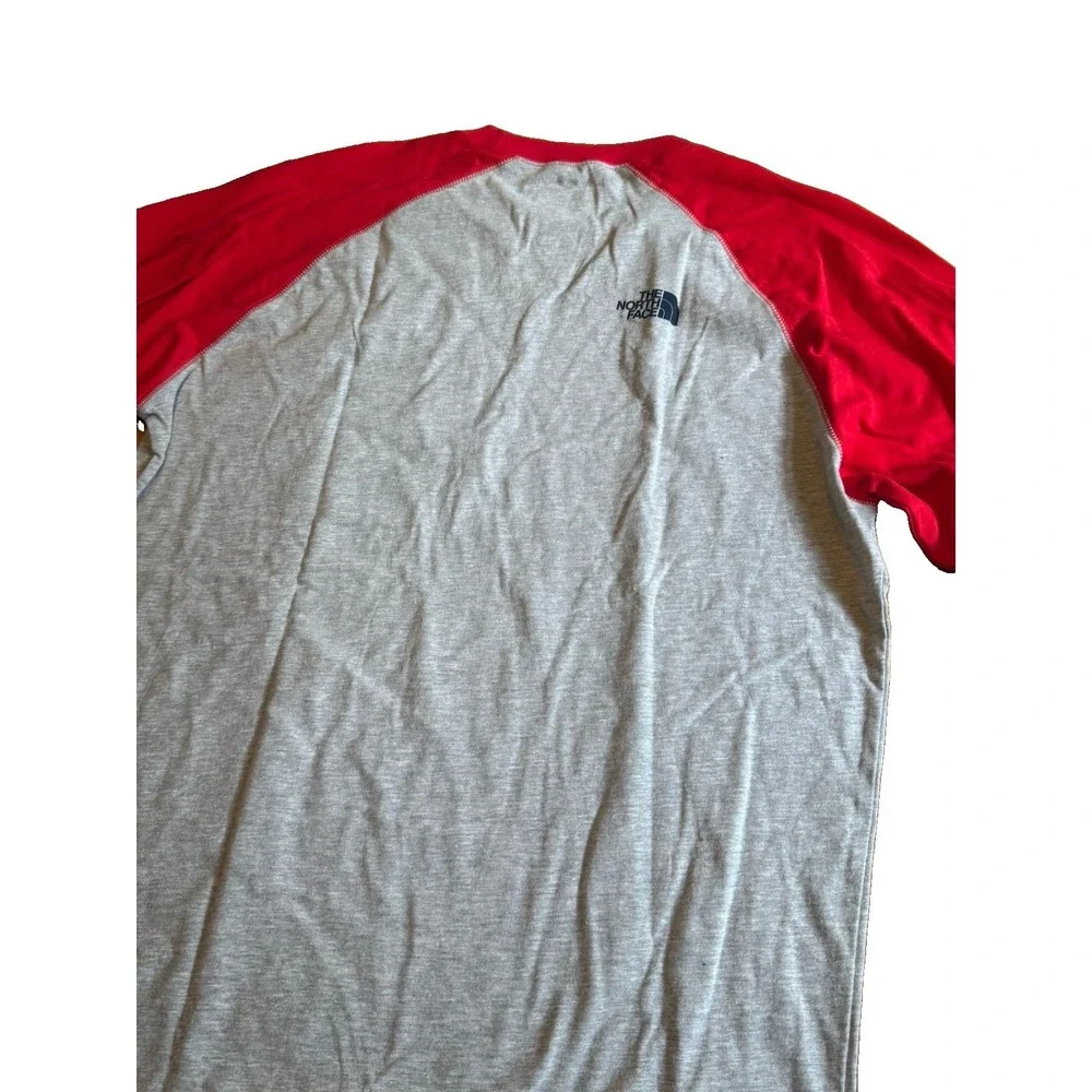 THE NORTH FACE Mens Large Berkeley Logo Raglan Gray Red Classic Fit Shirt